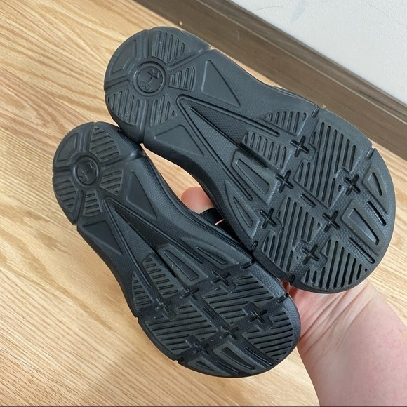 Under Armour Foam Slide Sandals Kids Sz 12 Pink - Picture 3 of 4